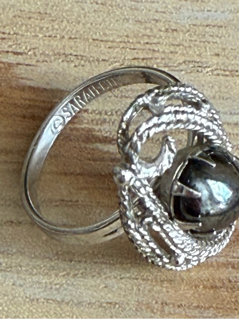 Vintage 1971 Sarah Coventry Ebb Tide Hematite Cabochon Ring Adjustable Signed - Picture 7 of 11